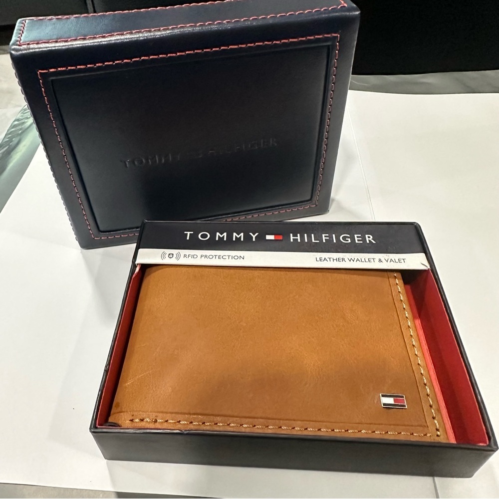 Tommy Hilfiger wallet